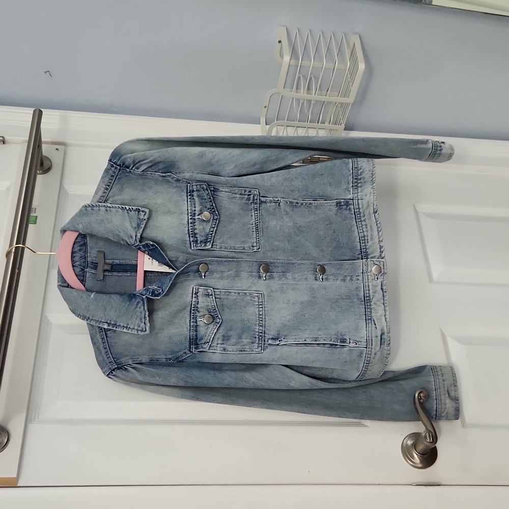 NWT Wit & Wisdom jeans jacket. Size M. - Picture 1 of 5